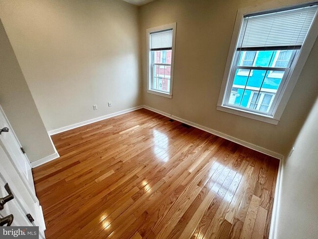 Building Photo - 1269 N Dover St