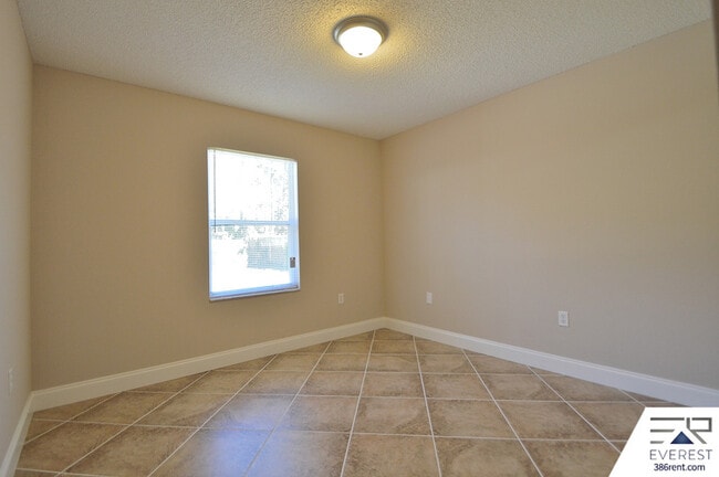 Building Photo - 11 Ripplewood Ln
