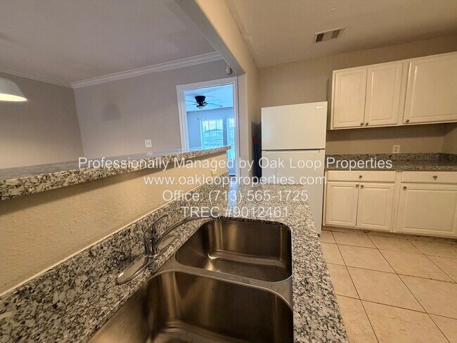 Building Photo - 5408 Groveton St