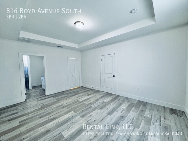 Building Photo - 816 Boyd Ave S