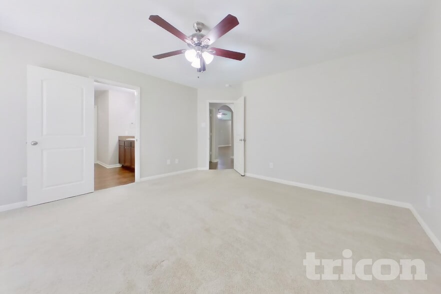 Building Photo - 2437 Regatta Ln