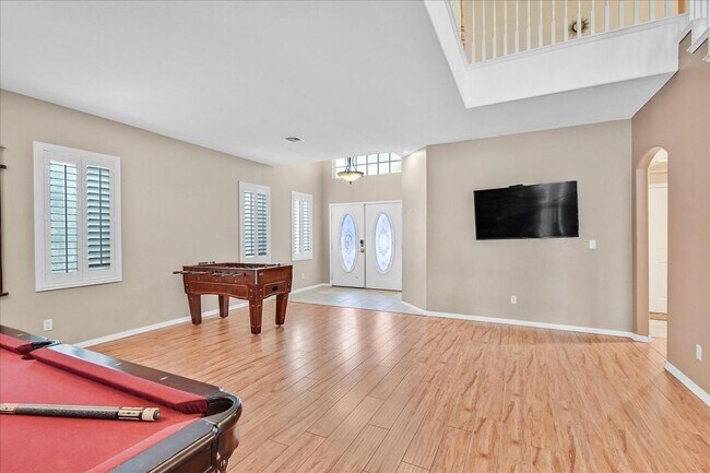 Building Photo - 881 Brunellos Ave