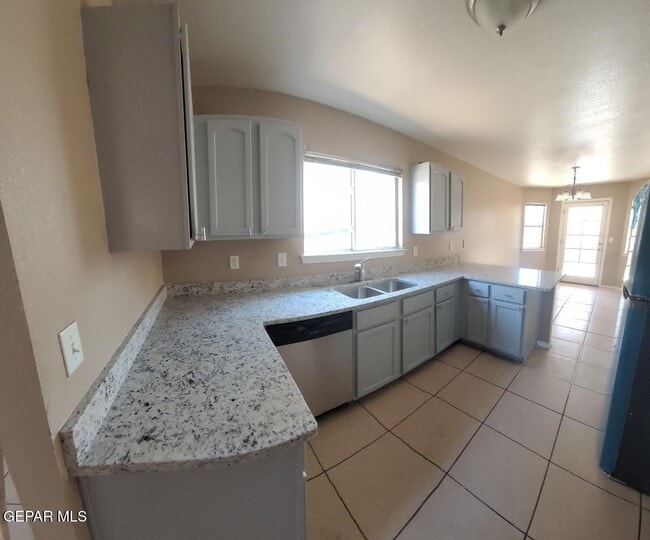 Building Photo - 3824 Tierra Zafiro Dr
