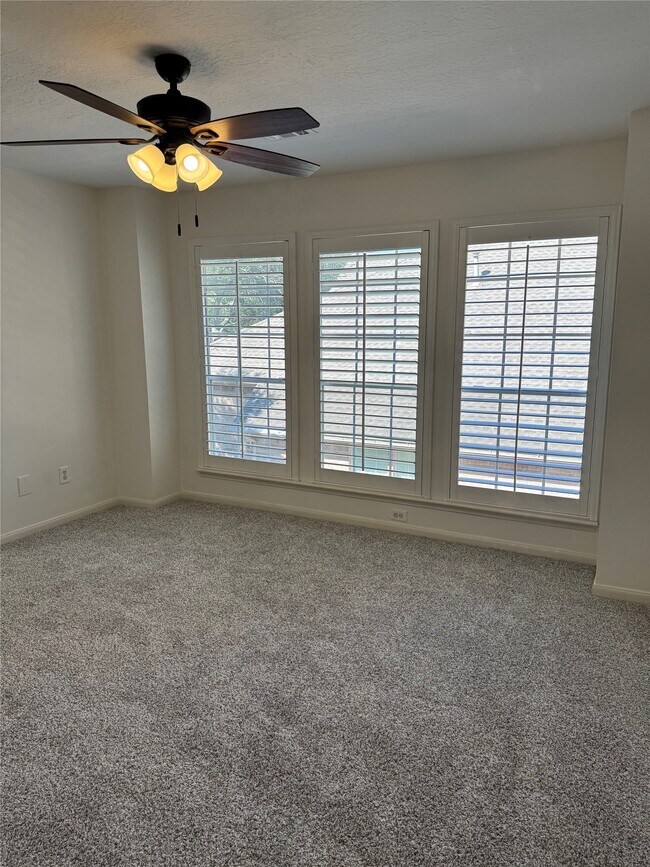 Building Photo - 3802 Canary Grass Ln