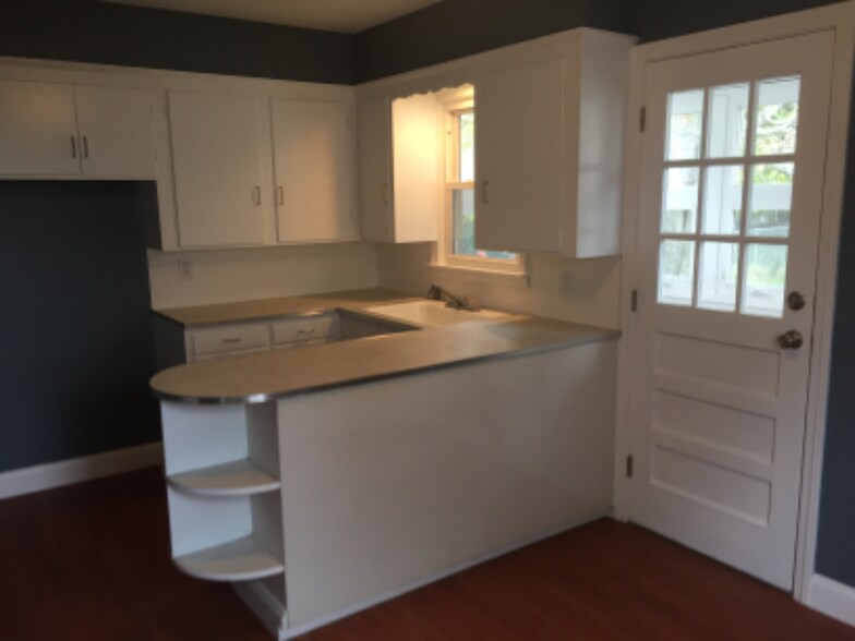 Building Photo - 17210 Mapleboro Ave