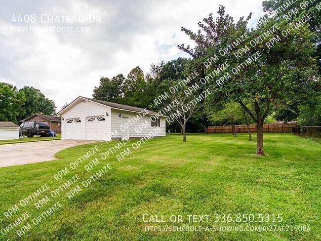 Building Photo - 4408 Chateau Dr