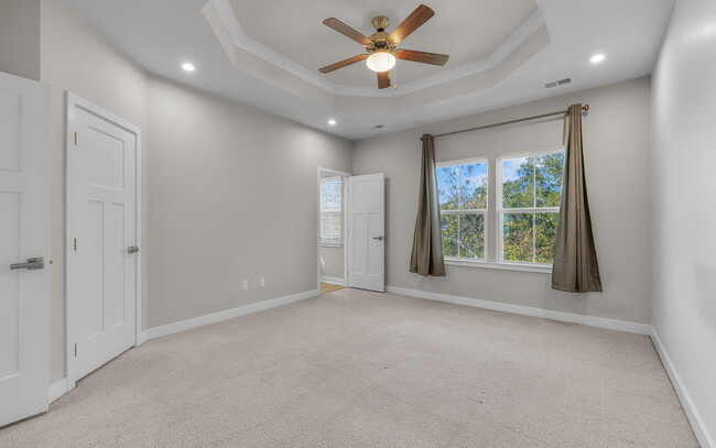 Building Photo - 436 Westport St