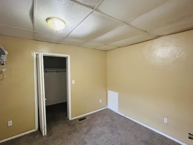 Building Photo - 242 W 28th St