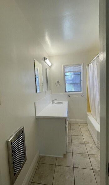 Building Photo - 1767 Wabasso Way