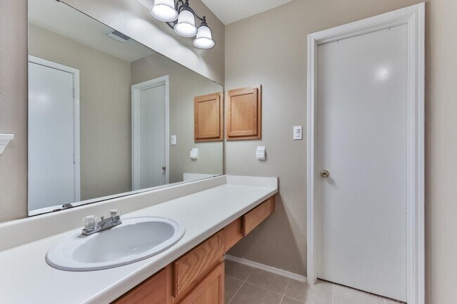 Building Photo - 9215 Dunain Park Ct