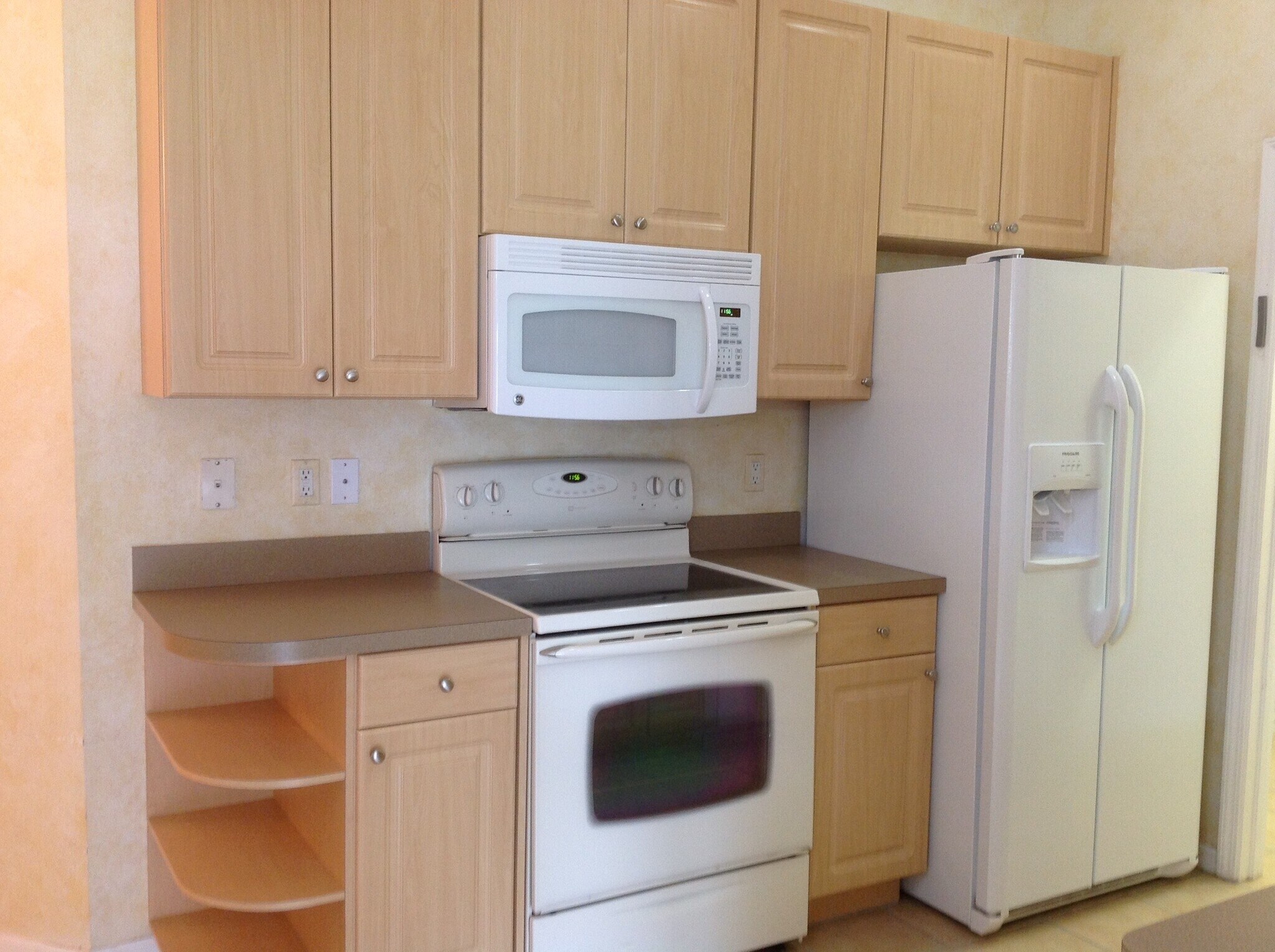 Building Photo - 2533 Stanhope Dr