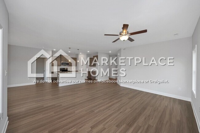 Building Photo - 113 Saylor Rose Dr