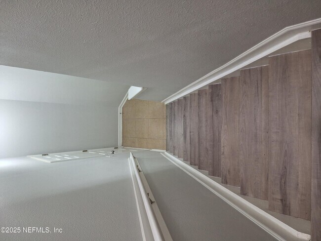Building Photo - 8192 Cabin Lake Cir