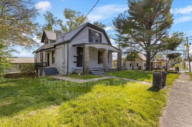 Building Photo - 306 E High St