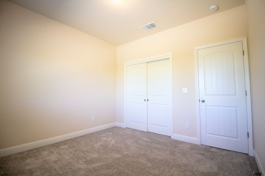 Building Photo - 4419 Kerr Ct