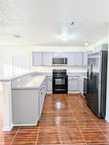 Building Photo - 240 Crowfoot Dr