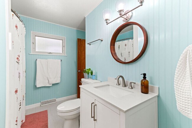 Building Photo - Cute 3 Bedroom Ranch in Loveland