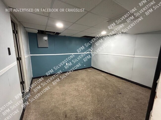 Building Photo - 2923 Arden-