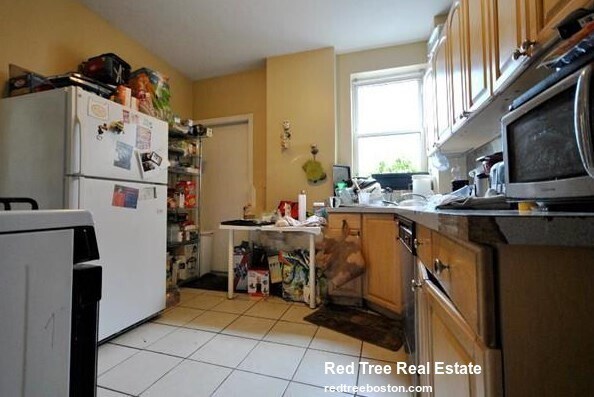 Building Photo - 19 Highgate St