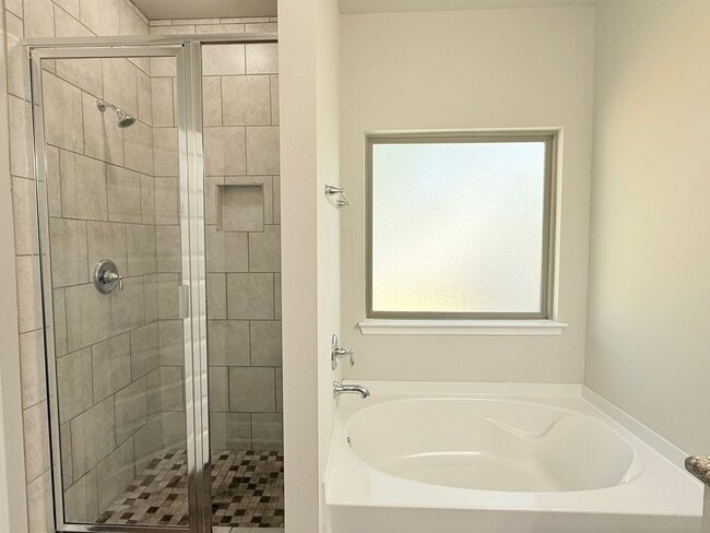 Building Photo - Gorgeous 3-Bedroom Home - Hawk’s Landing