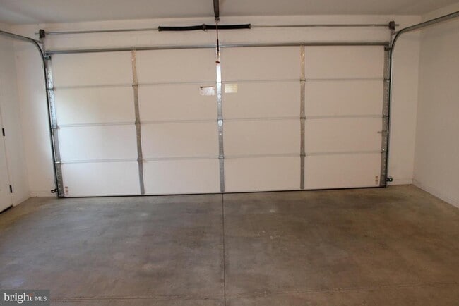 Building Photo - 775 DRIVE