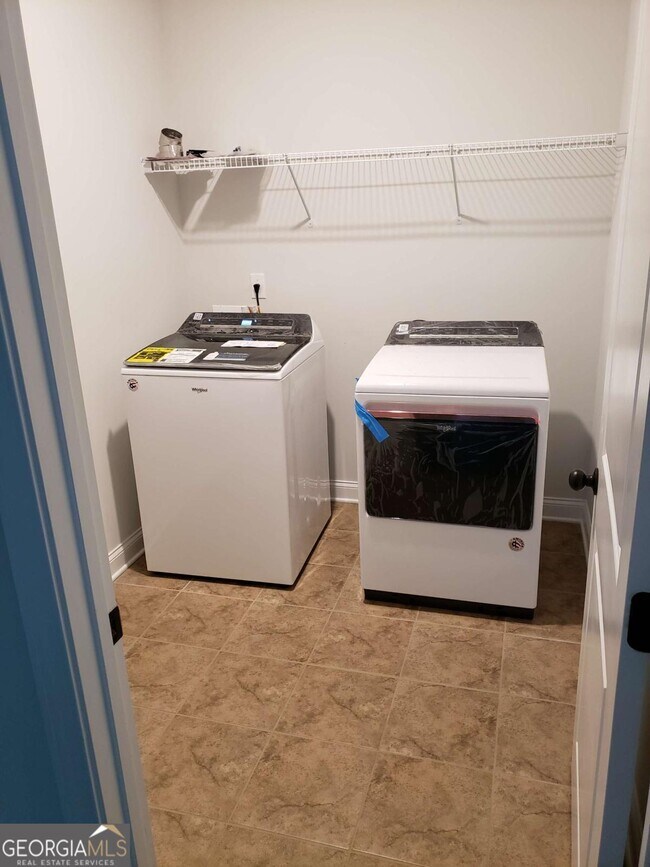 Building Photo - 4735 Watkins Wy