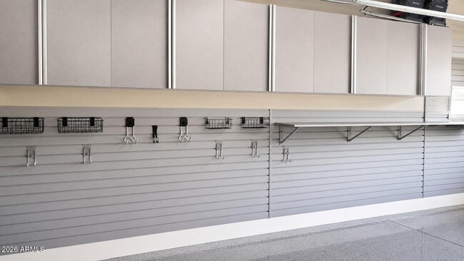 Building Photo - 6525 E Cave Creek Rd
