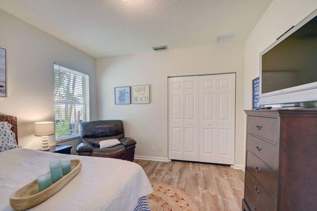 Building Photo - 13805 Folkestone Cir