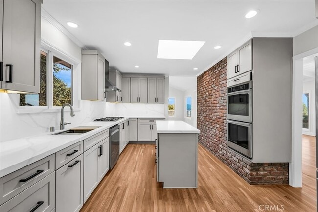 Building Photo - 2417 Sunnyside Ridge Rd