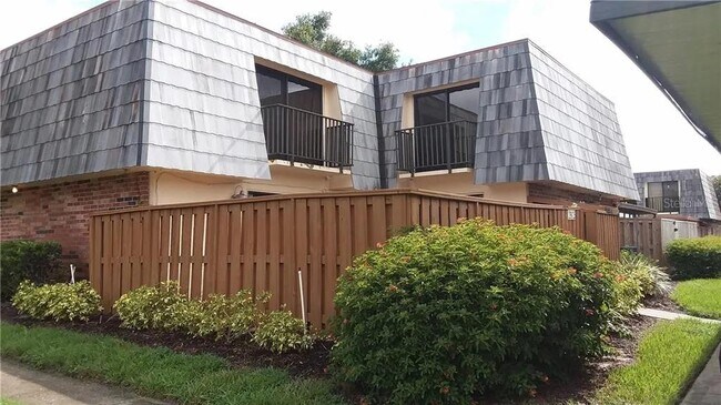 Building Photo - 2946 Poplar Ave