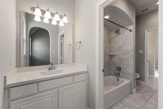 Building Photo - 2605 Greenlawn Dr