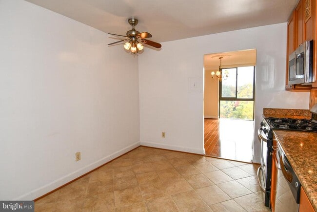 Building Photo - 4620 N Park Ave