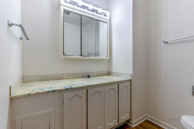 Building Photo - 9260 Dee Rd