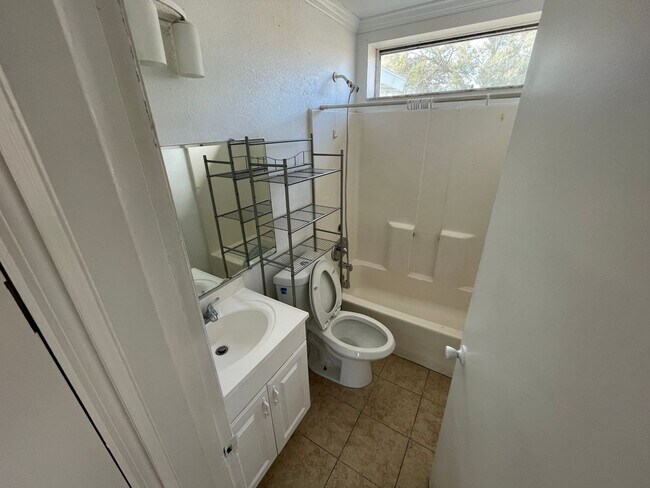 Building Photo - Corner Lot close to US 19