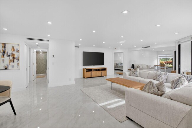 Building Photo - 15322 Strathearn Dr