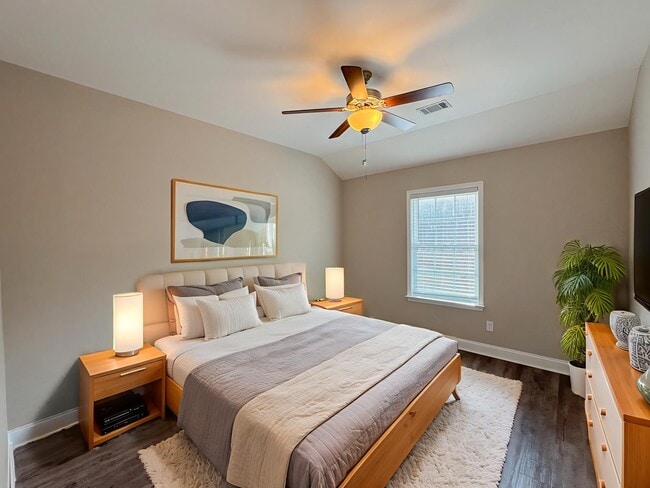 Building Photo - 223 Way Bill Cir