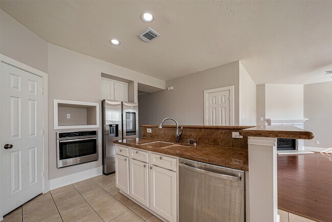 Building Photo - 11223 Switchgrass Ln