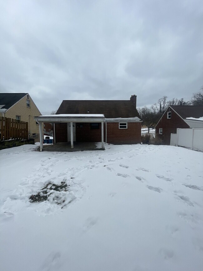 Building Photo - 149 Parkwood Rd