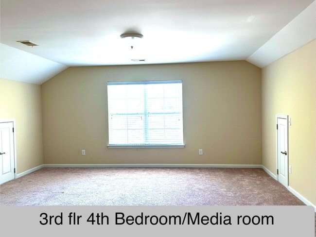 Building Photo - 2911 Maybry Dr