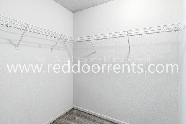 Building Photo - 12262 Running Springs Rd