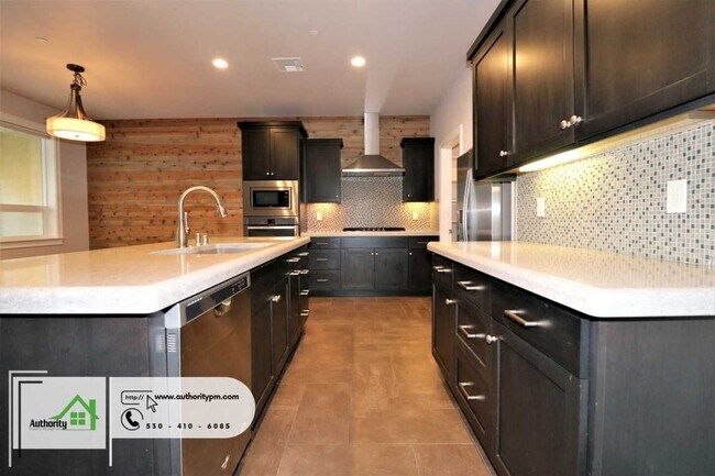 Building Photo - 1353 Browning Street