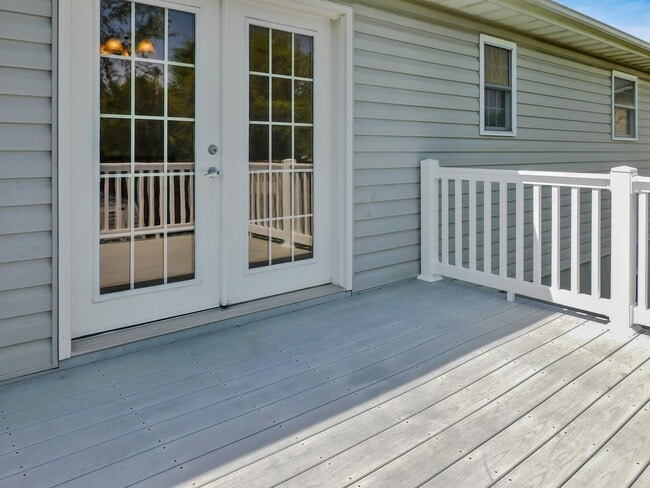 Building Photo - 22628 Rue Woods Dr