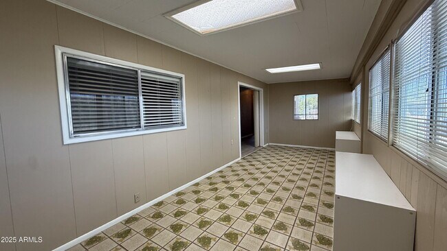 Building Photo - 9342 E Citrus Ln S