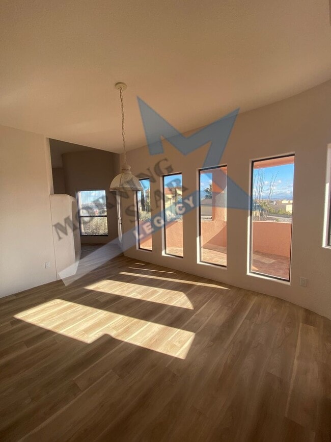 Building Photo - VIEWS!!  Spacious home in Picacho Hills!