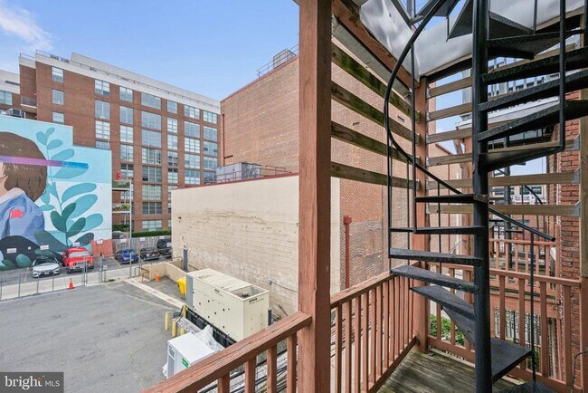 Building Photo - 2025 13th St NW