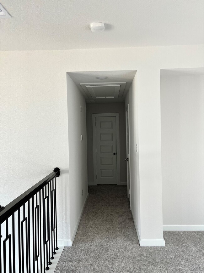 Building Photo - 23723 Pullin Market Dr