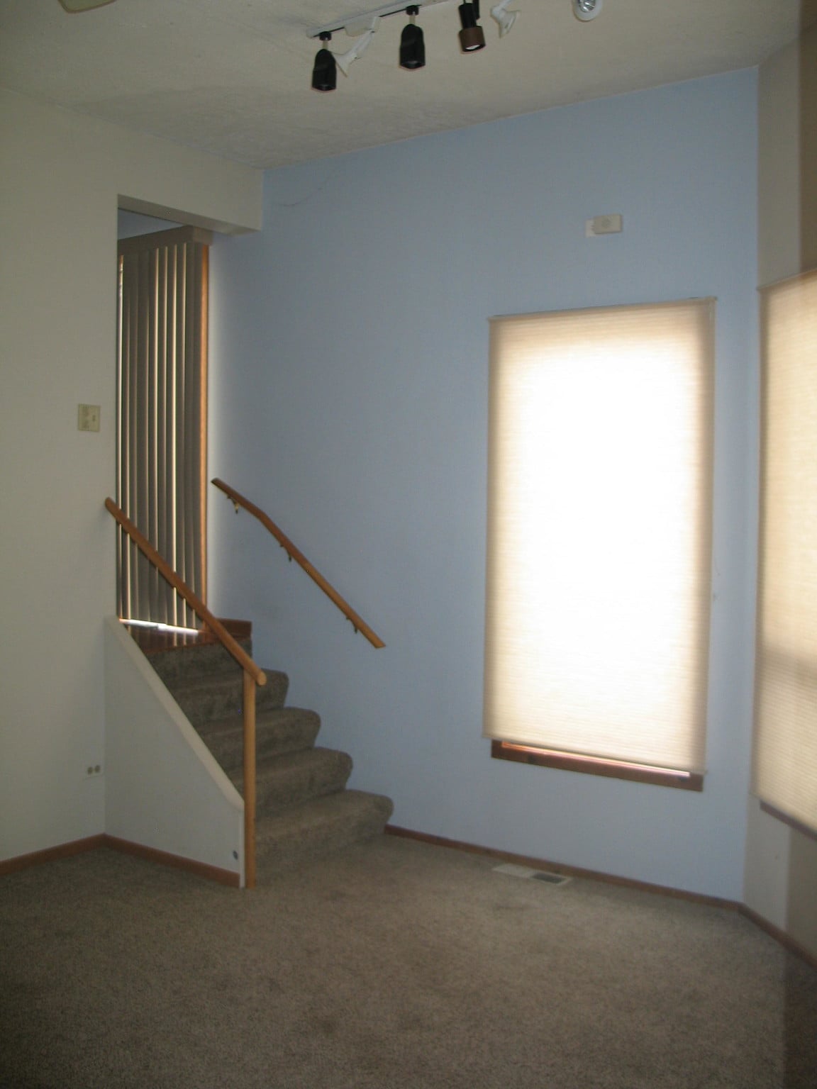 Living rm stairs to kit - 34783 N Gerberding Ave