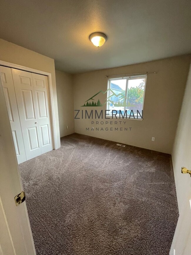 Building Photo - Cute 3-bedroom Home In Springfield