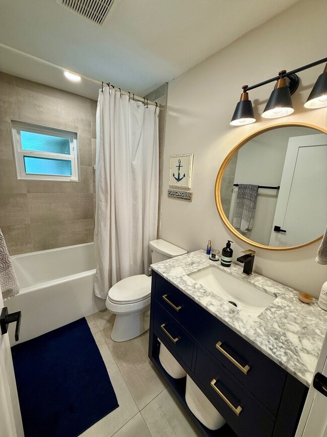 Building Photo - 1423 Appleton Ave