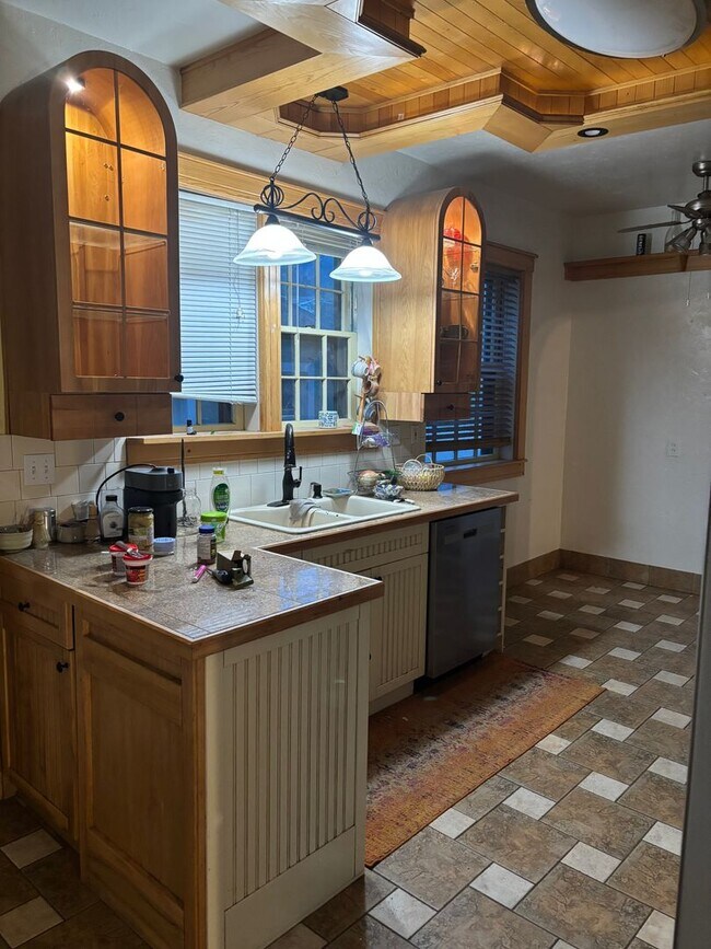 Building Photo - 2002 Baseline Rd